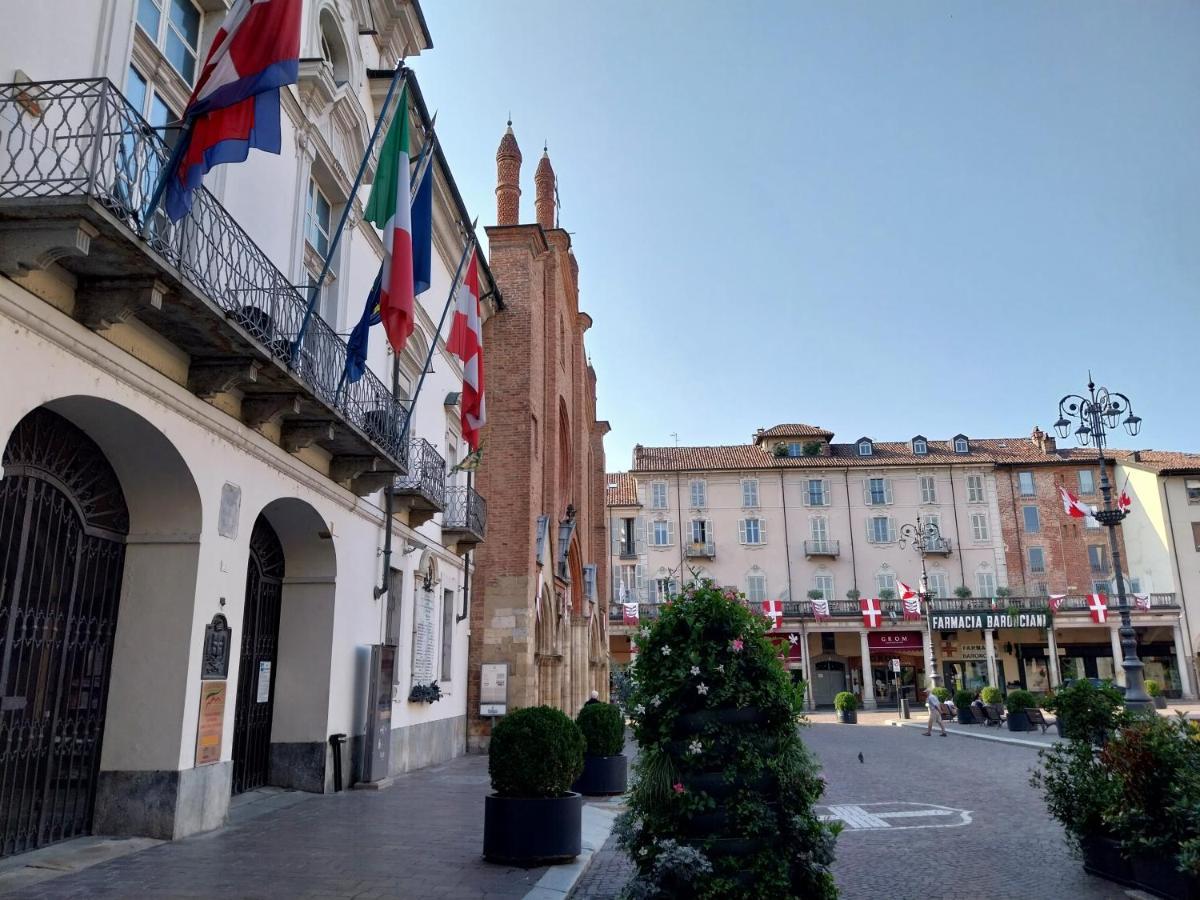 Casa Cozy - Comodo Appartamento In Asti Centro Exterior photo